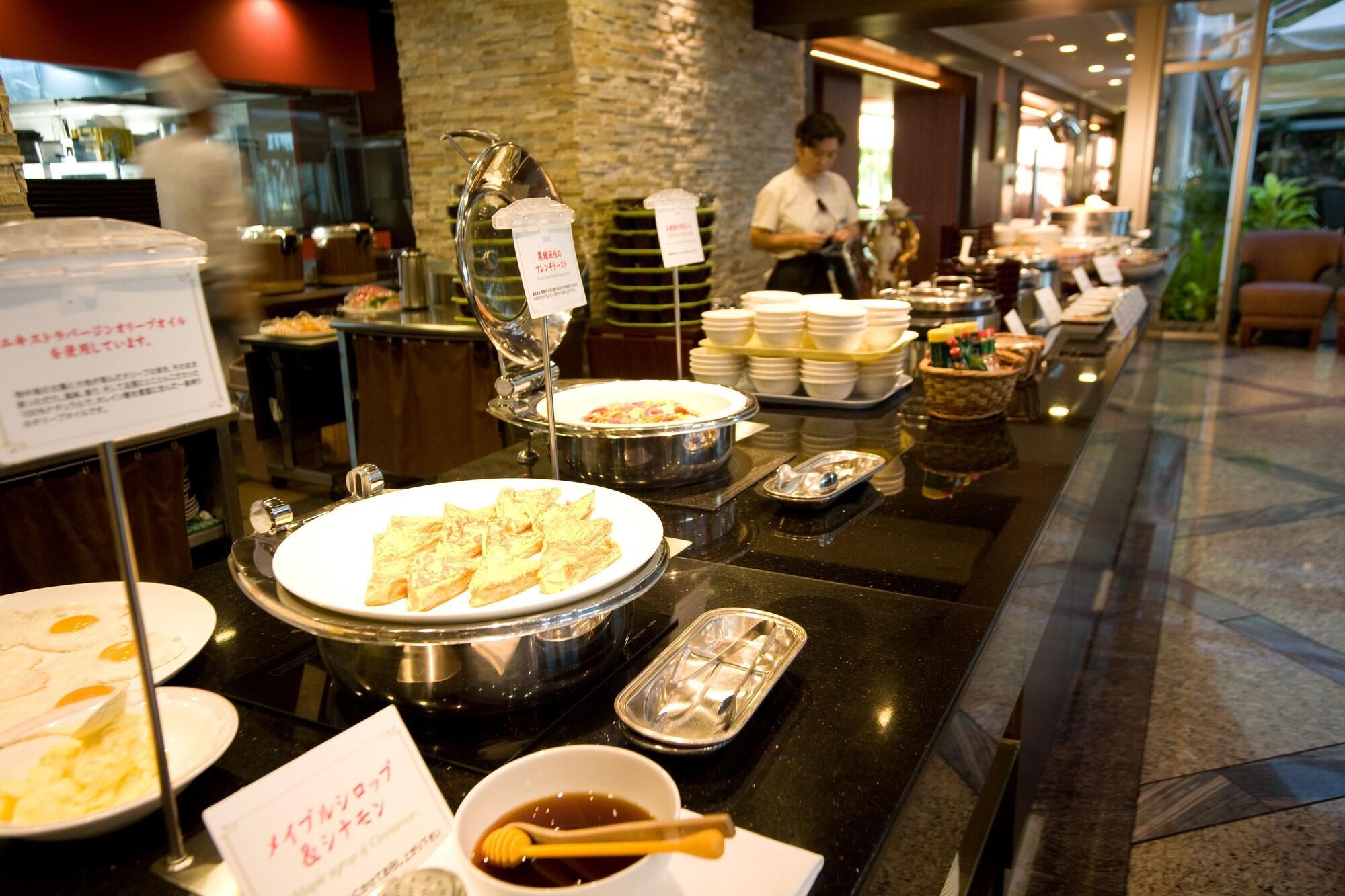 Okinawa Kariyushi Urban Resort Наха Екстериор снимка