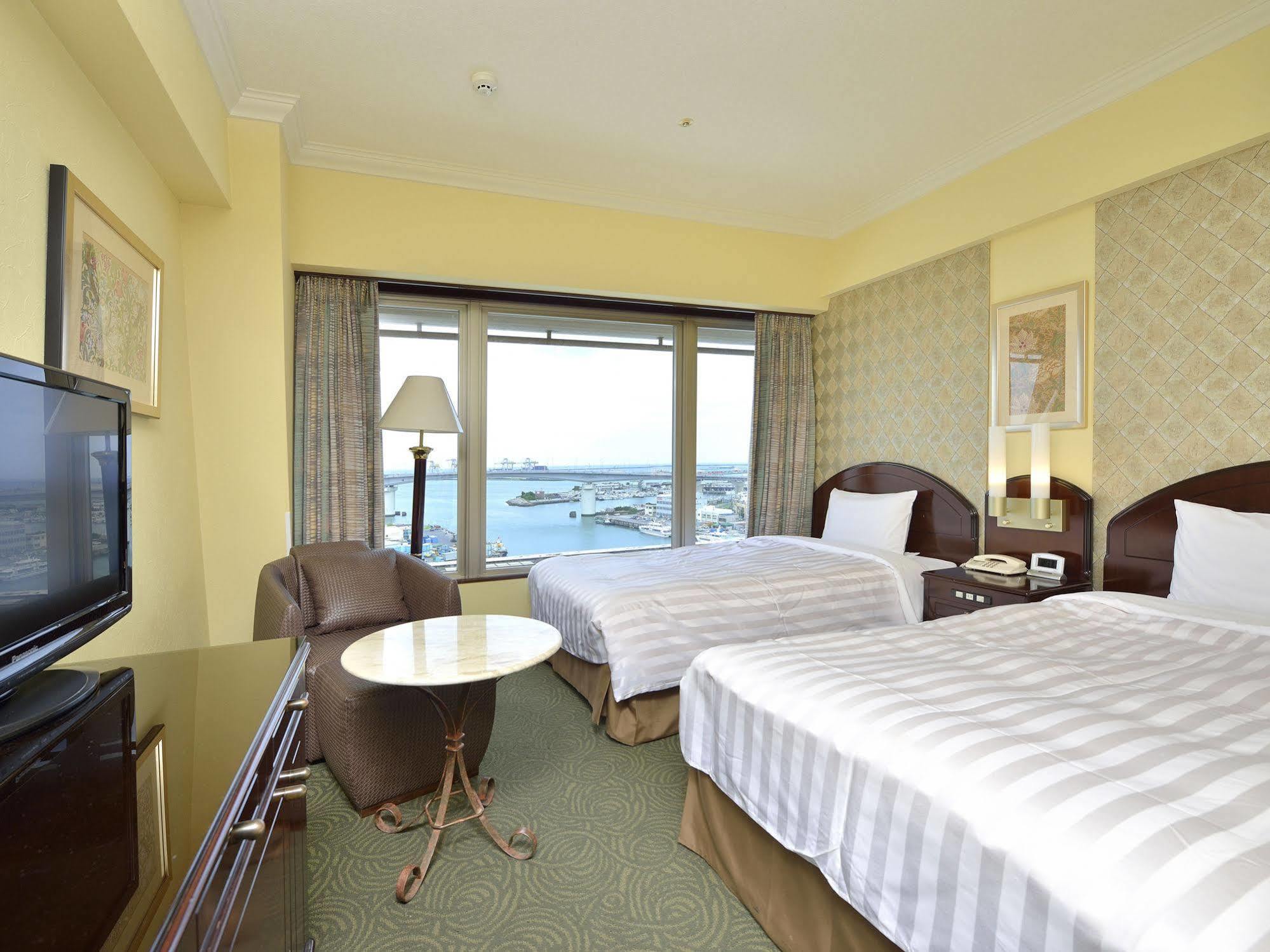 Okinawa Kariyushi Urban Resort Наха Екстериор снимка